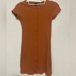 art class Ribbed Button-Front Short Sleeve Dress in Rust size M7/8
